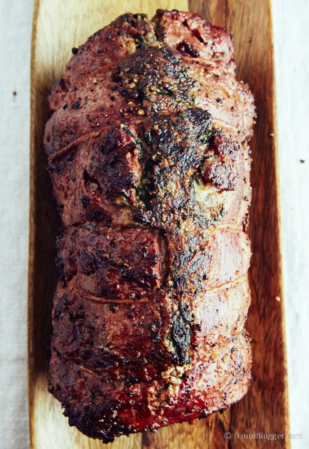 Beef tenderloin stuffed with spinach and walnuts