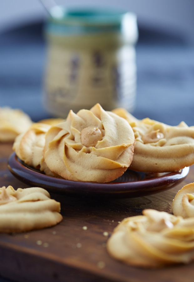 Peanut Butter Shortbread Cookies - I FOOD Blogger