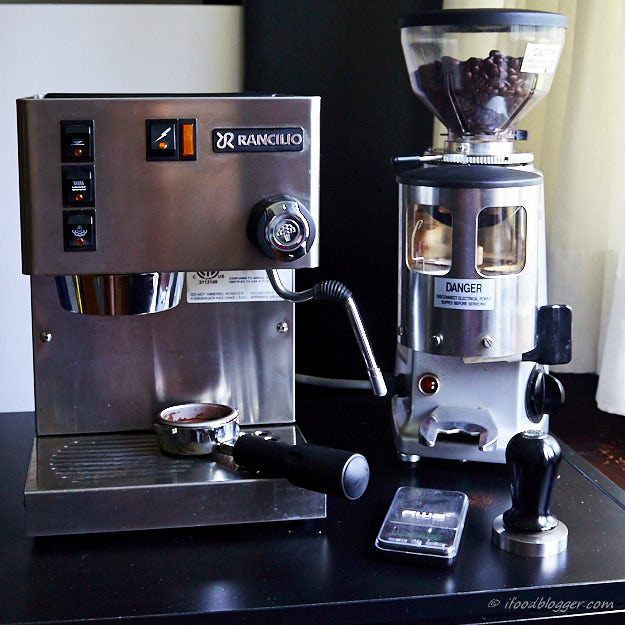 How to Make Espresso at Home Like a Pro i FOOD Blogger