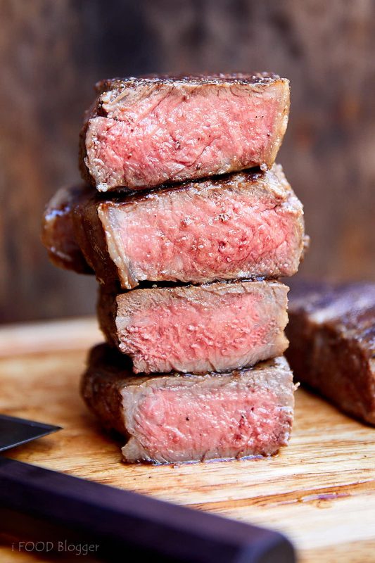 How to Cook a Perfect Steak on the Stove i FOOD Blogger