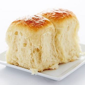 My Vanishing Yeast Rolls recipe. These exceptionally flavorful yeast rolls are very Soft, moist and flaky. They melt in your mouth and have a tendency to vanish in the blink of an eye, just like those good old Vanishing Oatmeal Cookies, remember them? Make sure to make the full batch. Or two. | ifoodblogger.com #rolls #yeastrolls #dinnerrolls #dinnerbread