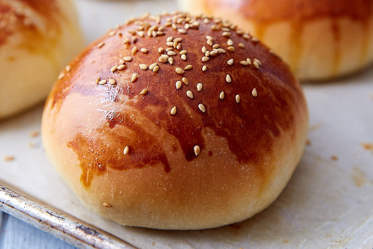 Homemade Hamburger Buns - i FOOD Blogger