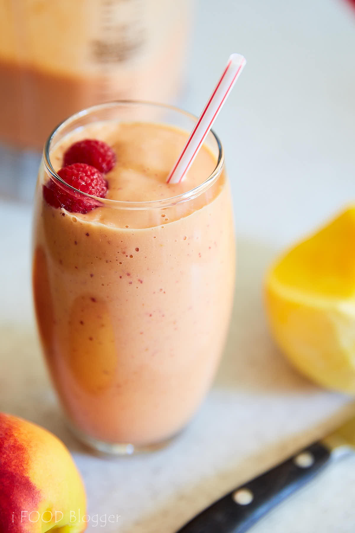 Peach Smoothie with Raspberries and Mango - i FOOD Blogger