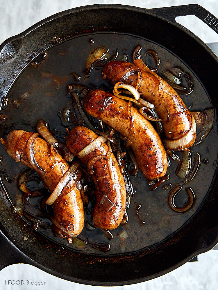 How To Cook Brats On The Stove - i FOOD Blogger