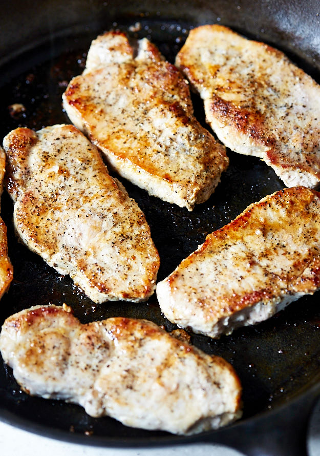 10-Minute Pan-Fried Boneless Pork Chops - i FOOD Blogger