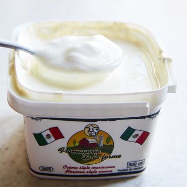 Creme-fraiche-substitute-Mexican-Crema