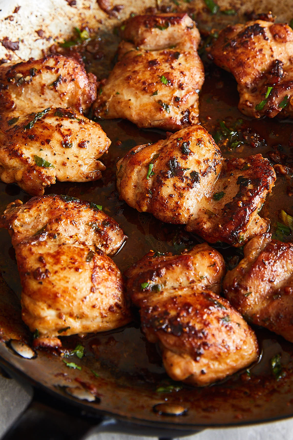 Boneless Chicken Thigh Recipe (Family Favorite) - i FOOD Blogger