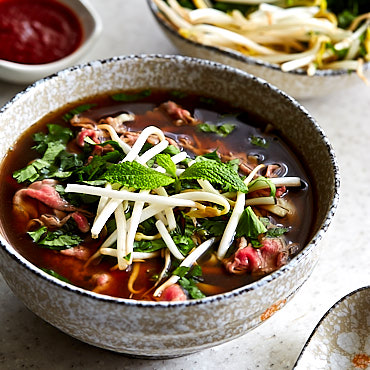 Authentic Vietnamese Beef Pho (Pho Bo) Recipe - i FOOD Blogger