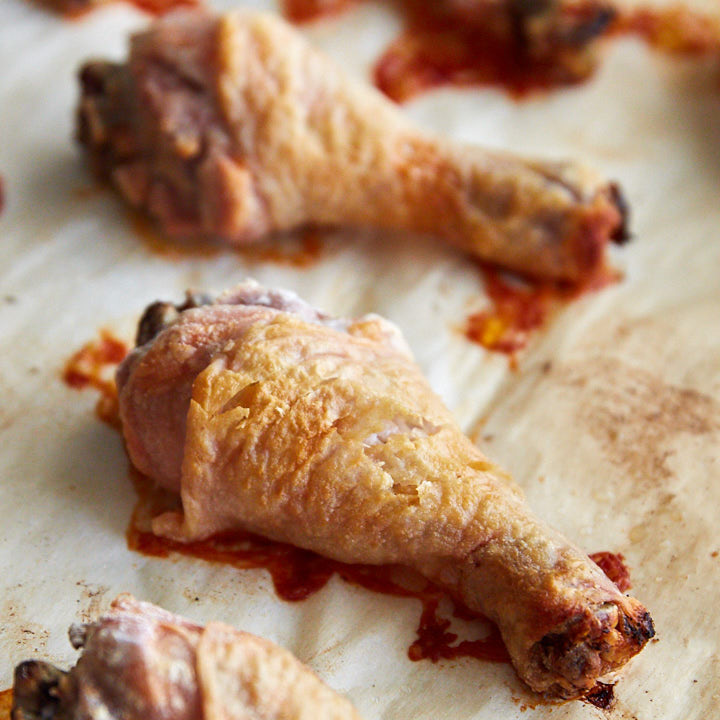 These atomic baked chicken drumsticks are chicken wing killers. Once you try them, you will forget about chicken wings. Extra crispy, just like deep-fried!