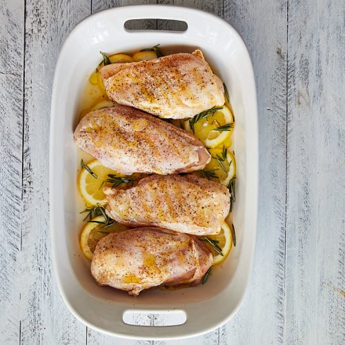 Baked Chicken Breast with Lemon and Rosemary i FOOD Blogger