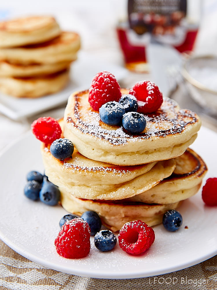 Homemade Buttermilk Pancakes i FOOD Blogger