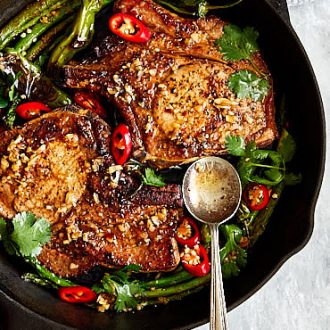 Pan-Fried Pork Chops with Asian Sauce | ifoodblogger.com