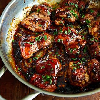 Honey Pomegranate Chicken Thighs. Pan-fried chicken thighs glazed in Syrian honey pomegranate sauce. | ifoodblogger.com