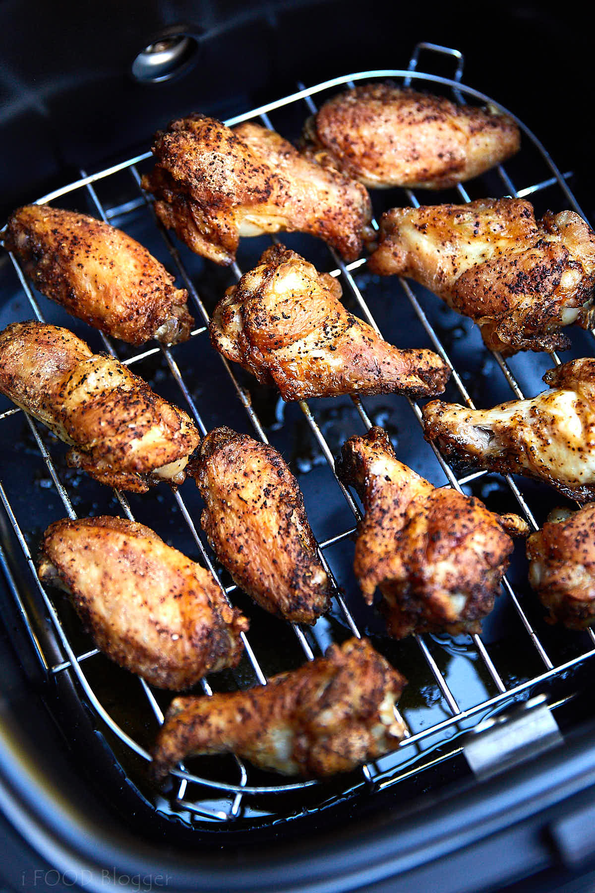 Extra Crispy Air Fryer Chicken Wings I FOOD Blogger