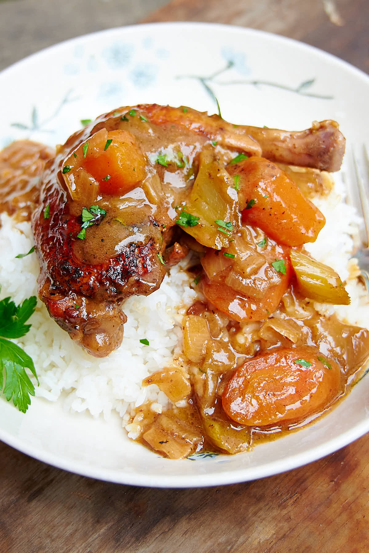 This Braised Chicken is fall-off-the-bone tender and exceptionally tasty. The ingredient list for this braised chicken is short and simple, while the flavors are deep and rich. The chicken is braised in gravy and there is not need to thicken the sauce later. | ifoodblogger.com