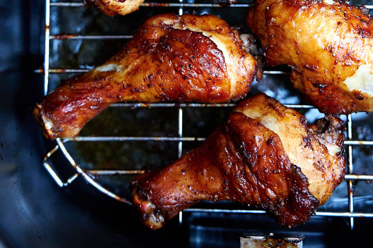 Air Fryer Chicken Legs - i FOOD Blogger